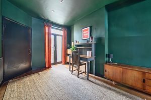 Dining Room- click for photo gallery